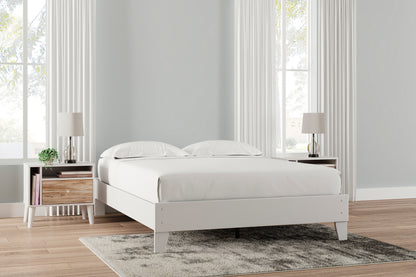 Ashley Express - Piperton  Platform Bed